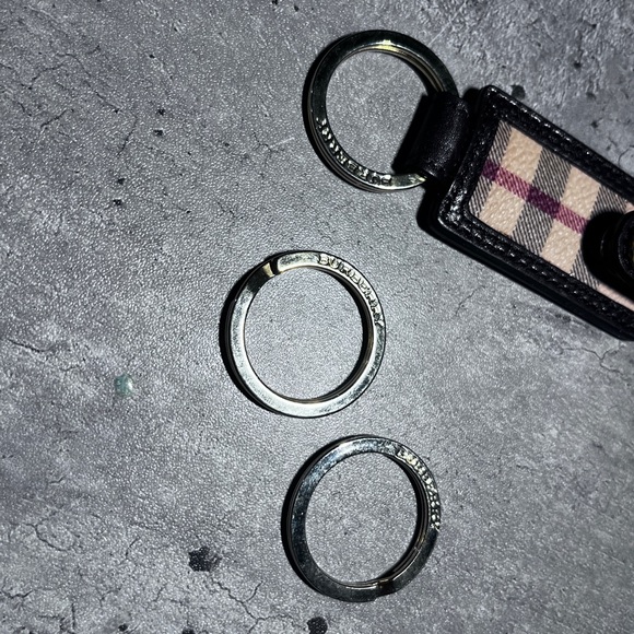 Burberry Keychain/ key ring - Picture 2 of 4